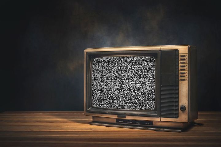 砂嵐のブラウン管テレビ