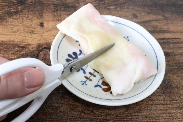 セリアの分解できるキッチンはさみは耐熱温度が高くて丈夫