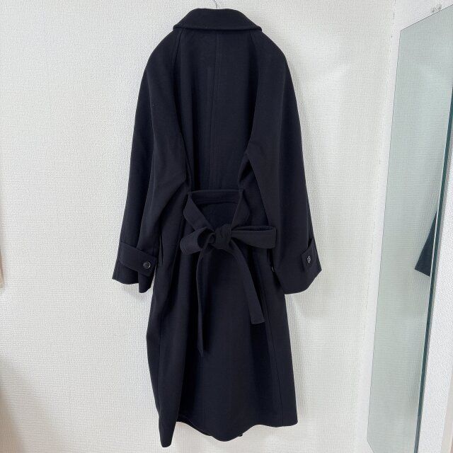 GUコージーメルトンバルマカーンコート ブラックの背面