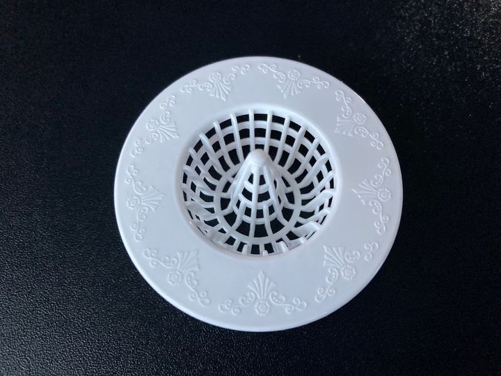 種類が豊富！排水溝ゴミ受けは100均で｜ステンレス製や洗面台用にも注目