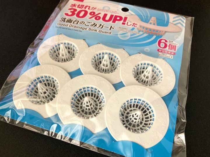 種類が豊富！排水溝ゴミ受けは100均で｜ステンレス製や洗面台用にも注目