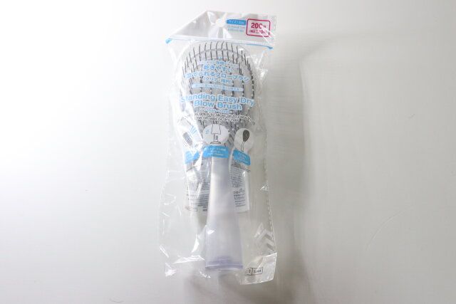 立てられる乾きやすいブローブラシ（クリア・楕円） ダイソー