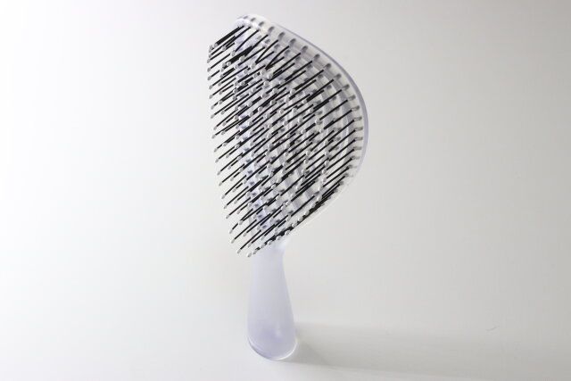 立てられる乾きやすいブローブラシ（クリア・楕円） ダイソー 自立