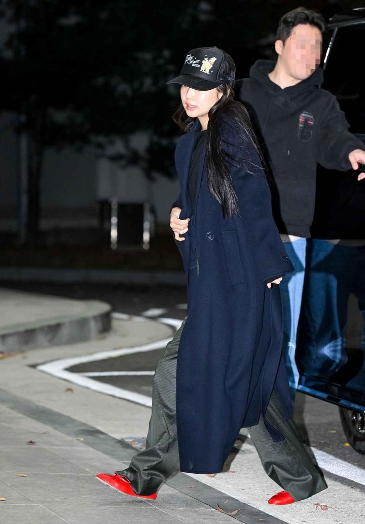 画像: 【ジェニー】巧みなカラーフックでモードを極めて