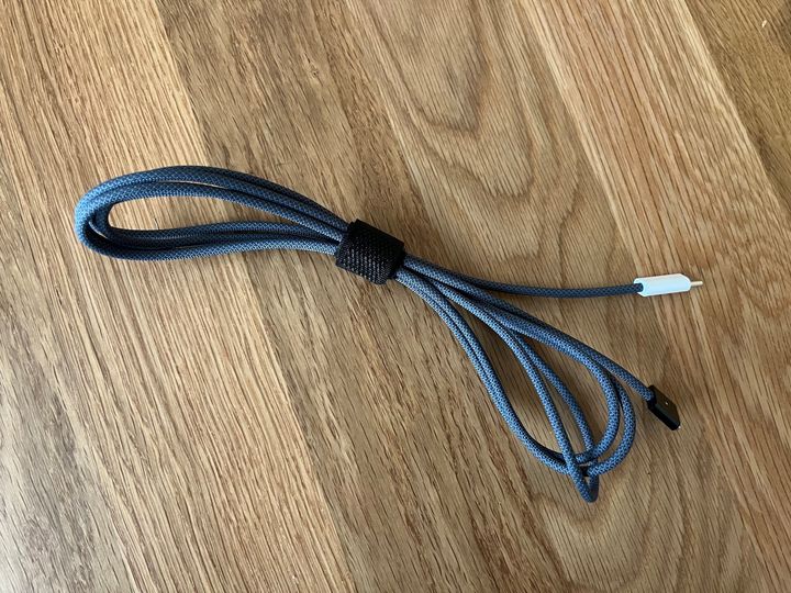 100均のコード収納が優秀すぎ！ダイソー・セリア・キャン★ドゥで買った9商品を紹介