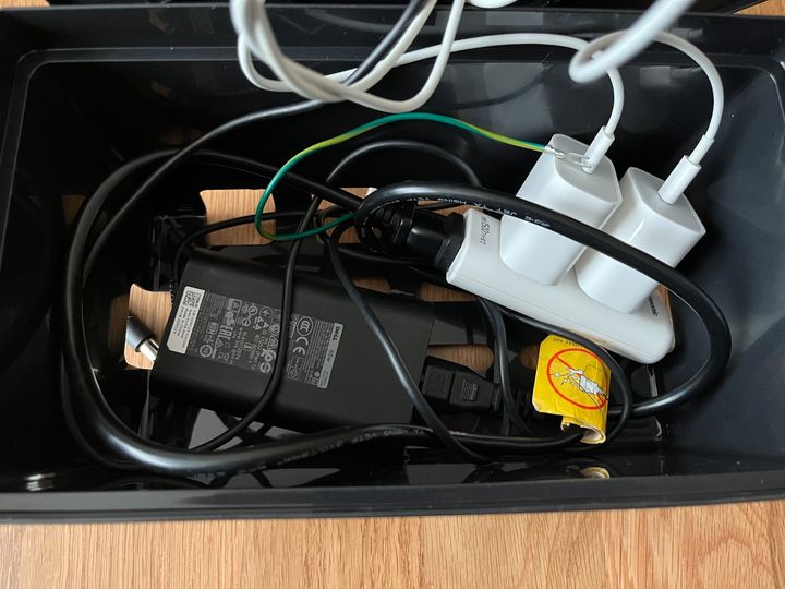 100均のコード収納が優秀すぎ！ダイソー・セリア・キャン★ドゥで買った9商品を紹介