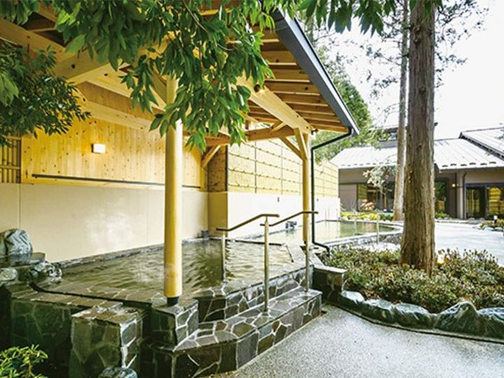 茨城県には、人気の銭湯やサウナも数多く存在します。今回は、中でも特にユーザーから高い評価を数多く獲得した「つくば温泉 喜楽里 別邸」を詳しく紹介します。（サムネイル画像：「つくば温泉 喜楽里 別邸」公式Webサイトより）