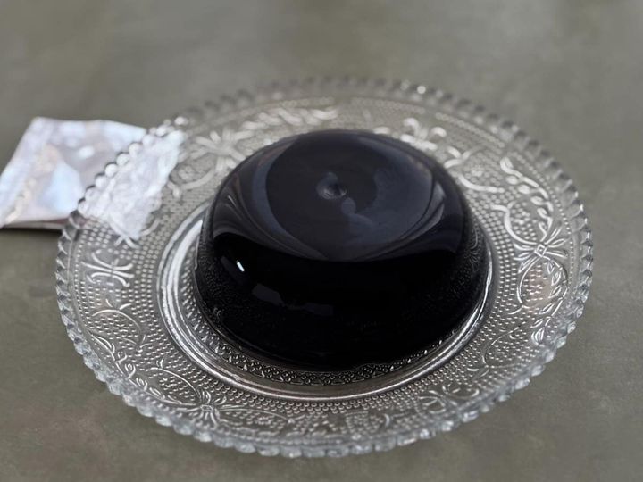 ローソン「漆黒の苺ゼリー」