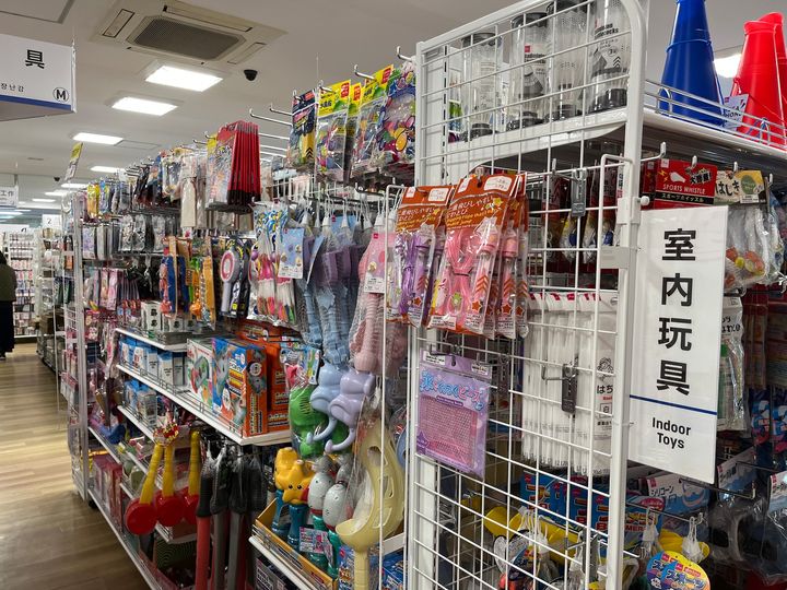 100均おもちゃを13個買ってきた！赤ちゃんから小学生まで楽しめる人気商品を紹介