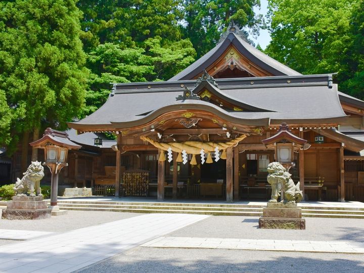 All About ニュース編集部は、全国10～70代の男女250人を対象に「寺社仏閣」に関する独自のアンケート調査を実施。好き＆行ってみたい「石川県の寺社仏閣」で1位に選ばれたのは？（サムネイル画像出典：PIXTA）