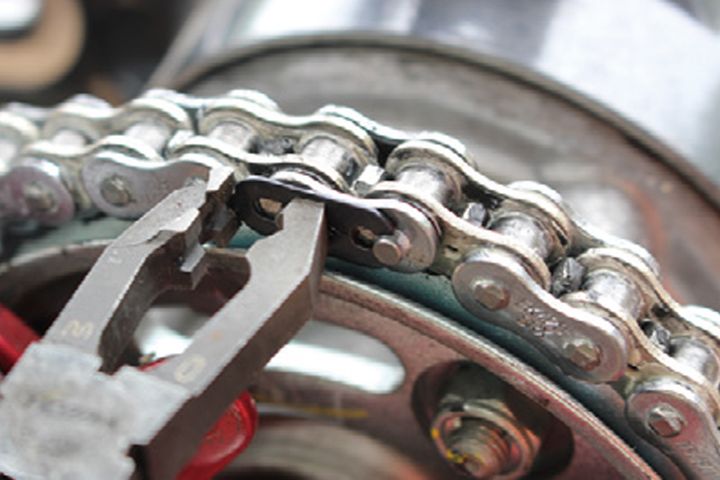 低フリクション、軽量化、剛性向上！EKチェーンで走りを変える！