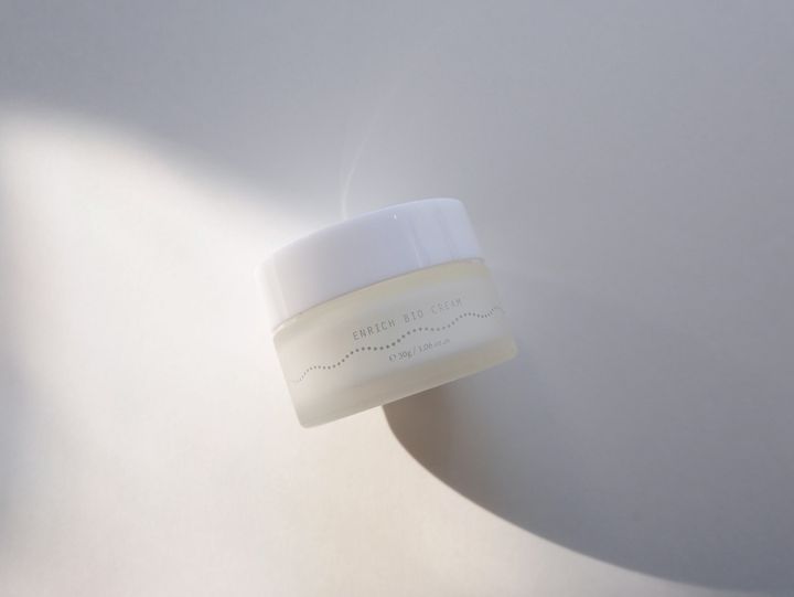 美肌菌が心地よく息づく肌環境へ オサジ「オサジ エンリッチバイオクリーム」