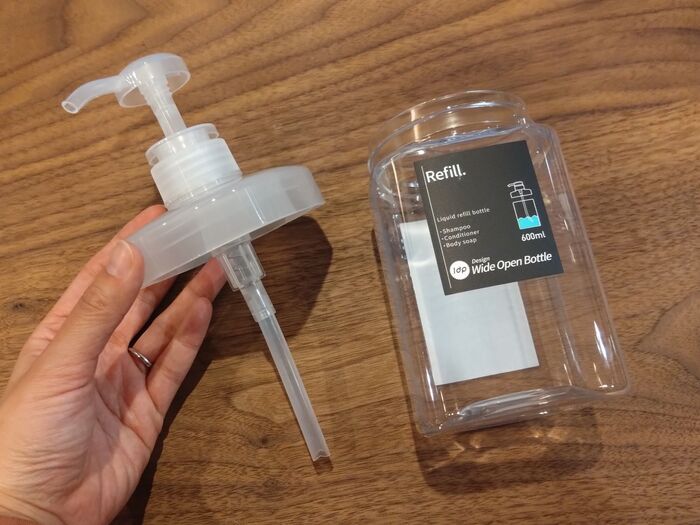 シャンプーの詰替えが秒速で終わる！〈ダイソー広口ボトル〉がホントに優秀すぎました。