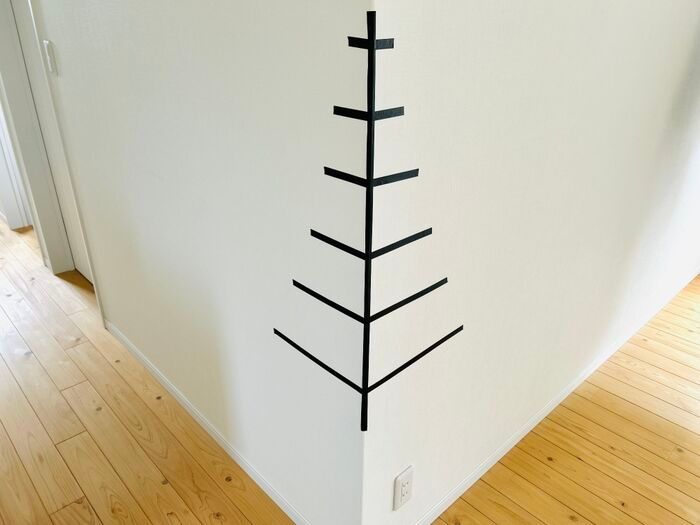 低予算＆省スペースで完成♡シンプルおしゃれなクリスマスツリーができちゃった！