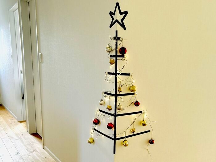 低予算＆省スペースで完成♡シンプルおしゃれなクリスマスツリーができちゃった！