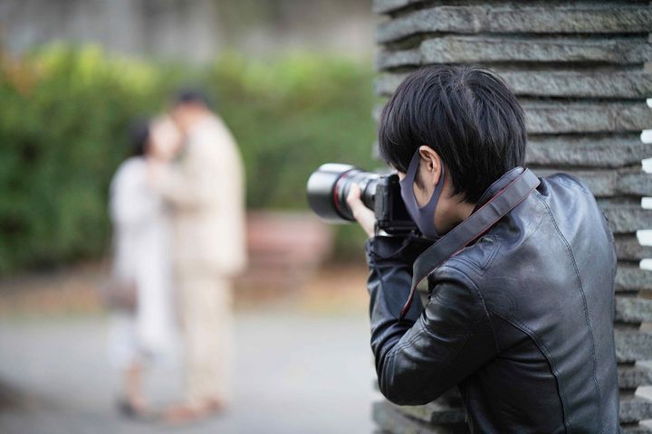最も危険なのは「学生時代の元恋人」