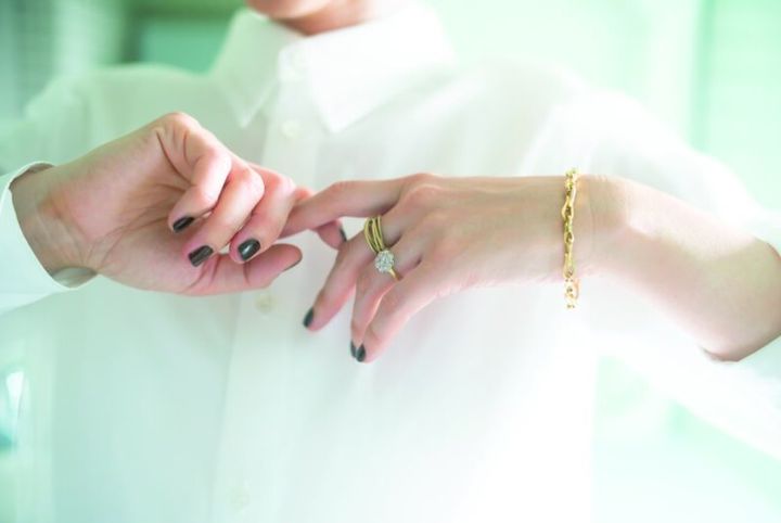 アンティークジュエリーのようなデザインのハムのダイヤモンドリング