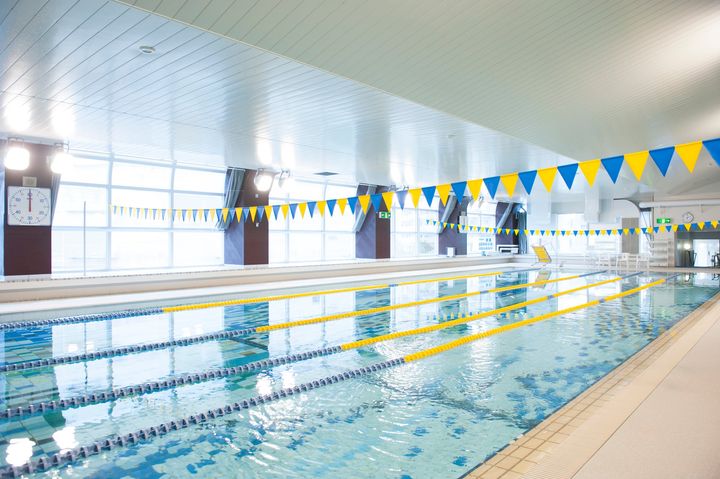 スポーツジムのプールで他の利用者の迷惑となる行為とは？（画像はイメージ）