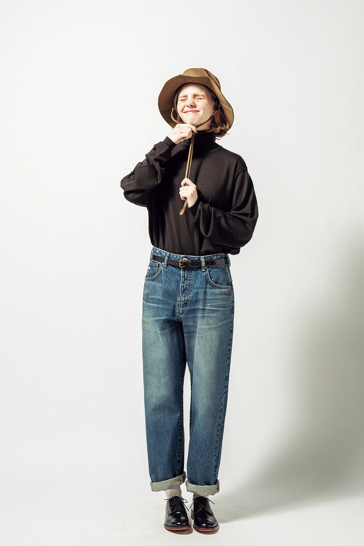 デニムに合わせれば間違いなし！カラフルなニットのコーデ5選