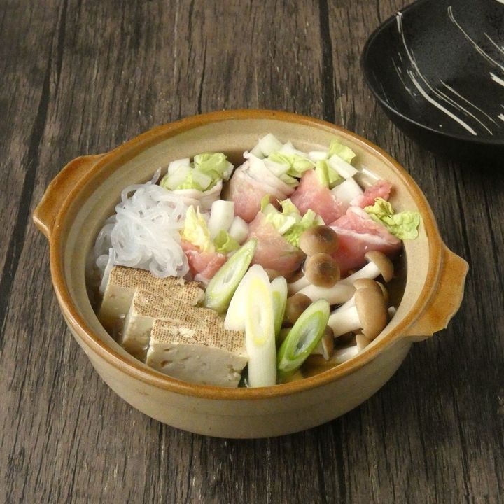 パクっと食べやすい！「肉巻き白菜の鍋」