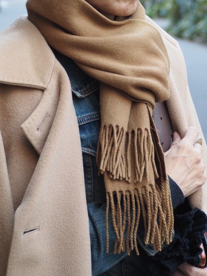 キャメルのマフラー