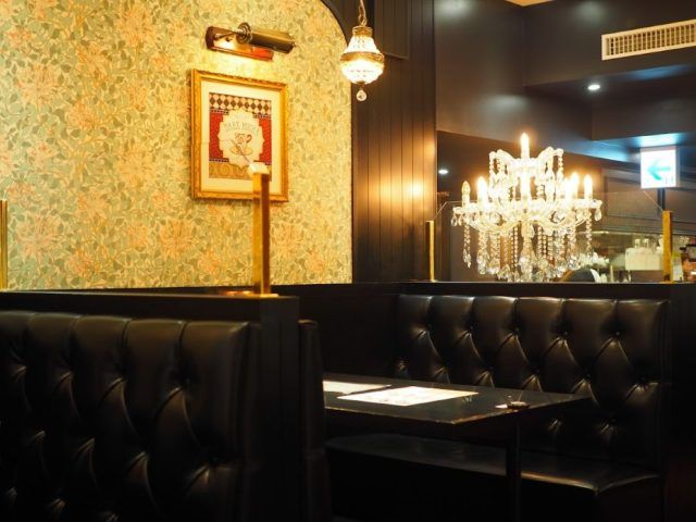 星野珈琲店 八重洲 店内