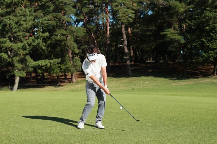 「スピンをかける」「高い球を打つ」プロ4人がアプローチの上級テクを解説