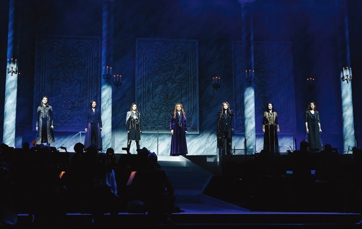 撮影・Studio Elenish 写真提供:梅田芸術劇場