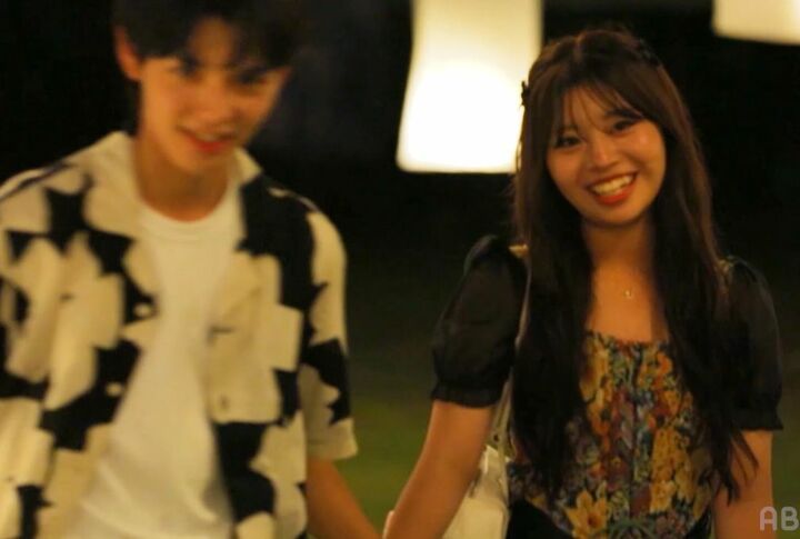 【写真・画像】「手を繋げますように」「帰りたくない」しゅん＆ゆま、無数のランタンに囲まれ幻想的な夜デートにスタジオ感動『今日好き』チェンマイ編第4話 1枚目