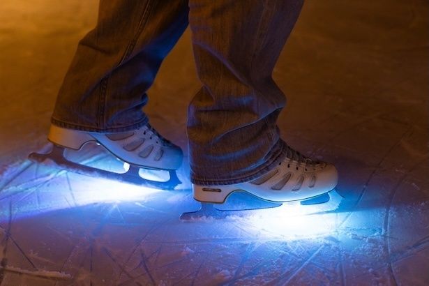 光るスケート靴「スターライトシューズ」