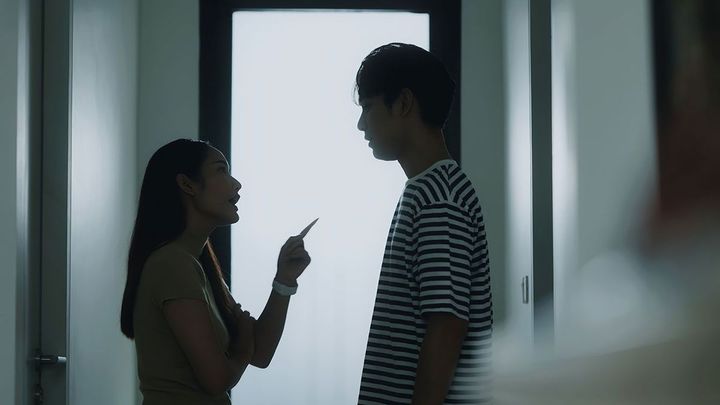 男性に指図する女性