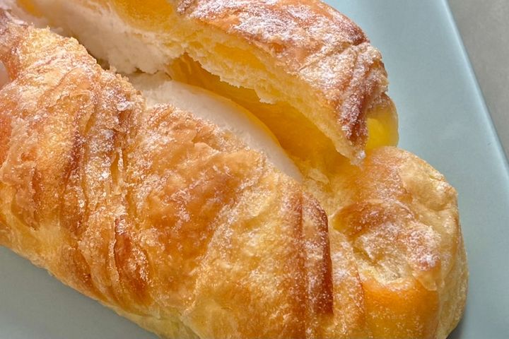 軽やかな生地とホイップが好相性！【ローソン】のパンがまるでスイーツ