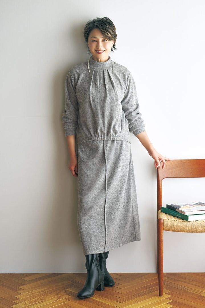 プルオーバー＋スカートセット￥1,969／ハレイロ（しまむら）