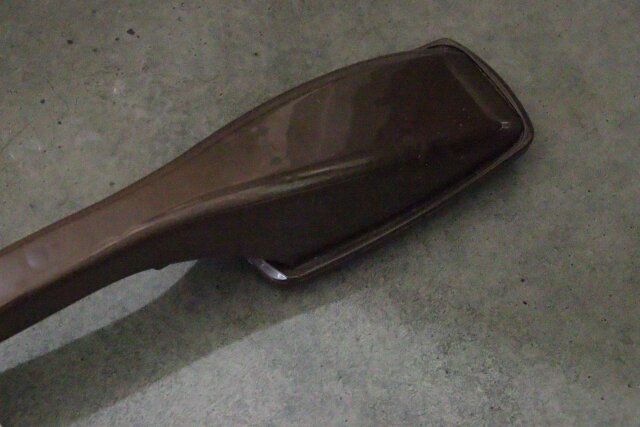 ダイソーの回転式ほこり取り ブラウンで玄関のタイル掃除