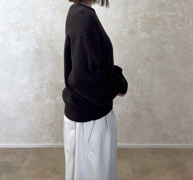 ユニクロスムースコットンクルーネックセーターMサイズの丈感 横