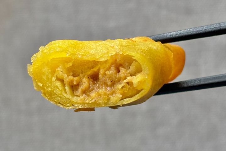 「最大限の賛辞を与えたい」との声も！【ローソン】の新作春巻きを実食