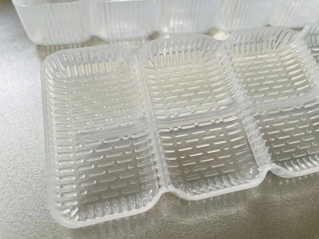 ダイソー 寿司型 にぎり寿司用 内側はエンボス加工