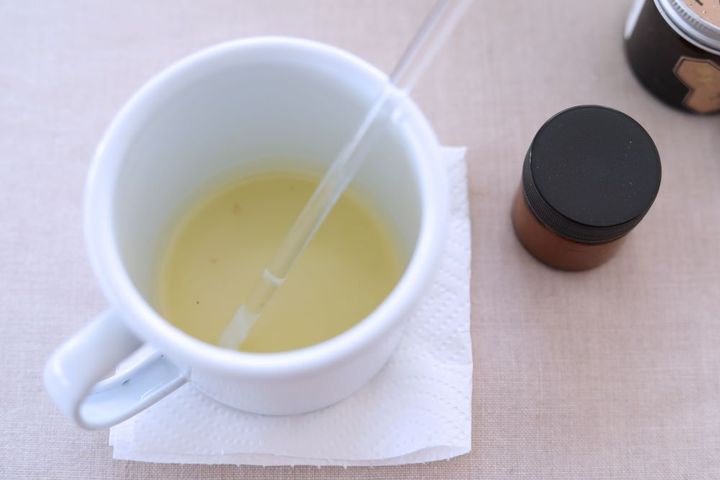 リンデン浸出ホホバオイルを混ぜる