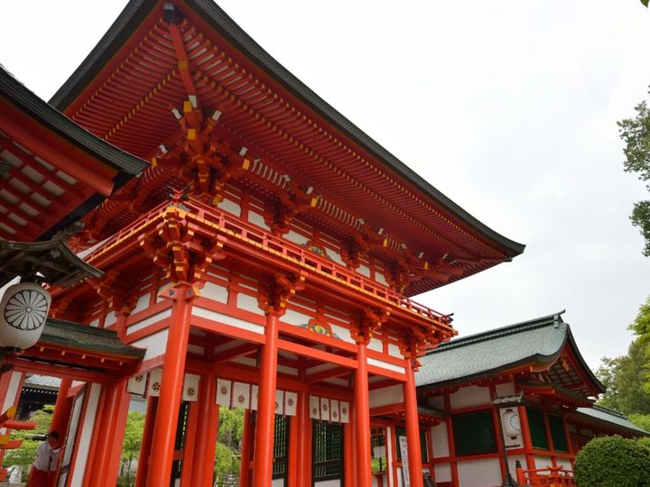 All About ニュース編集部が全国250人を対象に実施した「御朱印に関するアンケート」の調査結果から、「滋賀県の御朱印」ランキングを発表！ 2位「近江神宮」を抑えた1位は？