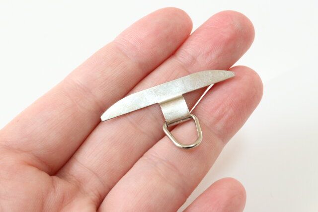 ダイソーステンレス製スマホストラップホルダーシルバーサイズ感