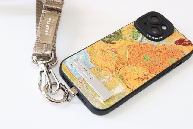 ダイソーステンレス製スマホストラップホルダーシルバースマホ装着