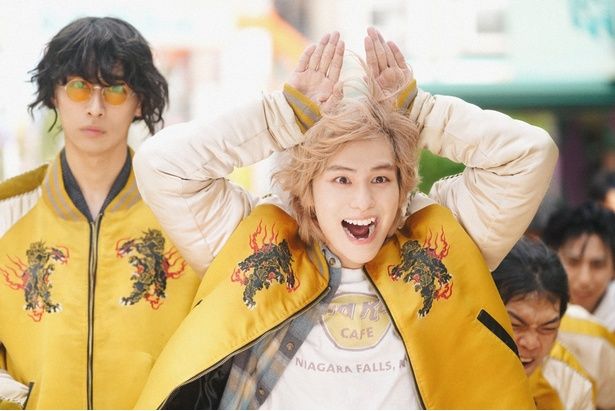 獅子頭連の頭取、兎耳山丁子を側で支えてきた十亀 [c]にいさとる／講談社 [c]2025「WIND BREAKER」製作委員会