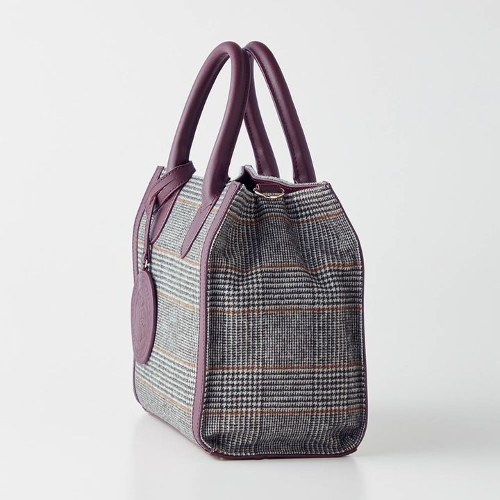 革付属ツイードチェックのミニバッグ マチ