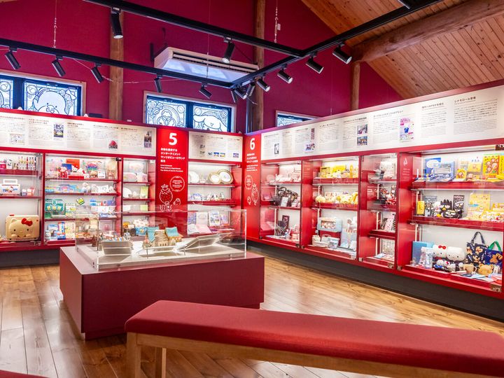 サンリオの歩みがわかる歴史資料展示