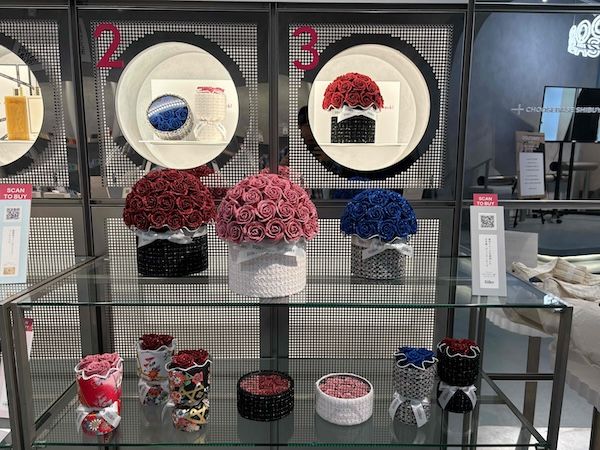 実物を見られる唯一の場所。グリッターローズ専門店「IRiller」が渋谷に常設店をOPEN