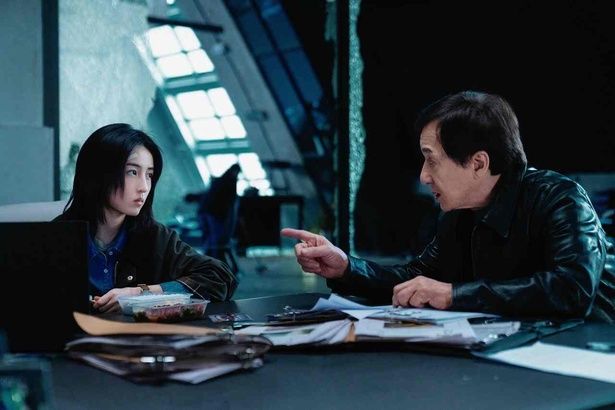 『シャドウズ・エッジ』は12月12日(金)より公開 [c] 2025 IQIYI PICTURES (BEIJING) CO., LTD. BEIJING ALIBABA PICTURES CULTURE CO., LTD. BEIJING HAIRUN PICTURES CO., LTD. ALL RIGHTS RESERVED