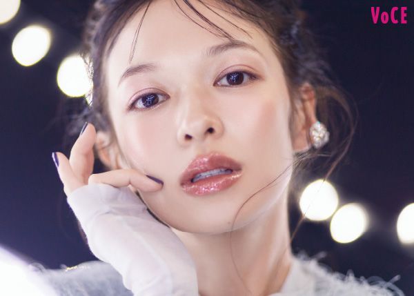 森絵梨佳さんが纏う2025年冬メイク