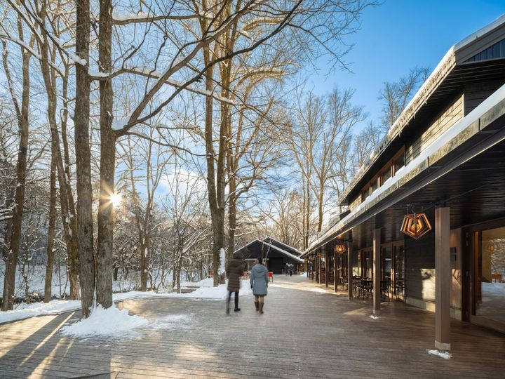 「ハルニレテラス」