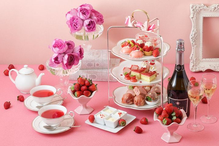 あまおうアフタヌーンティーセット ～赤い宝石～