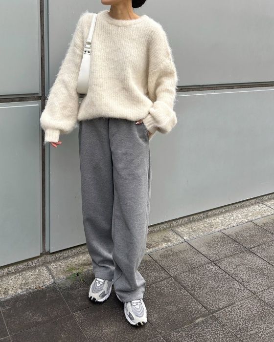 UNIQLO：C「スウェットワイドパンツ」